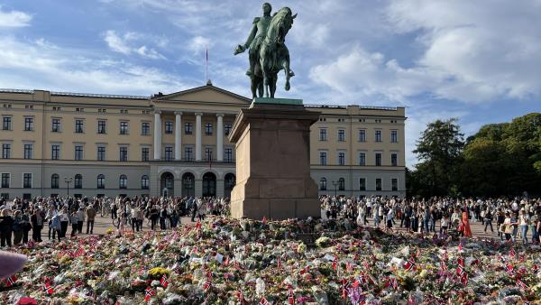 Lenke til artikkel: Buskerud deltar i Kong Haralds gravferd