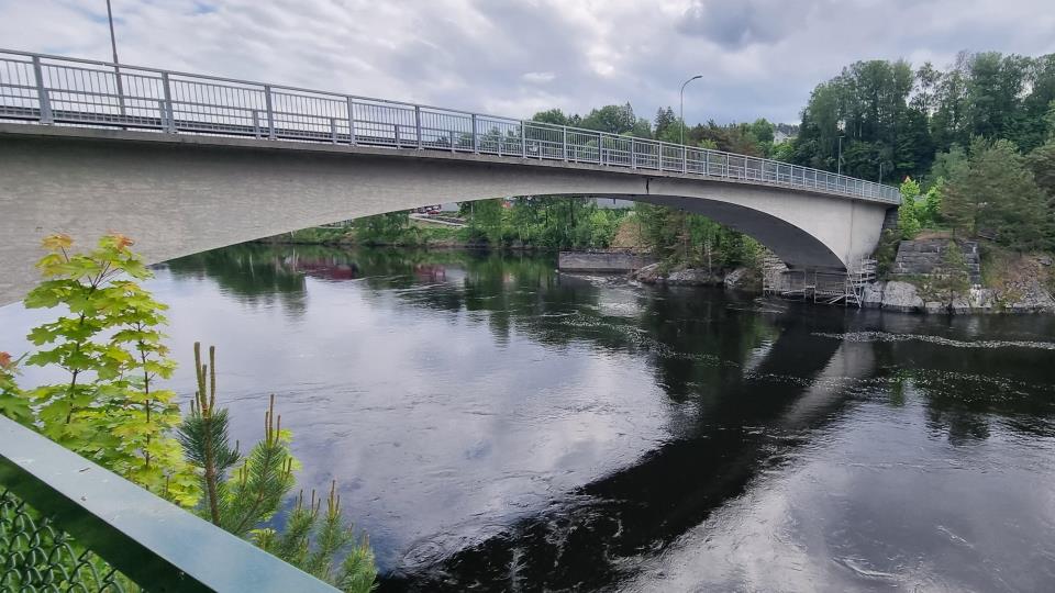 Lenke til artikkel: Stenger Åmot bru en kort periode i sommer